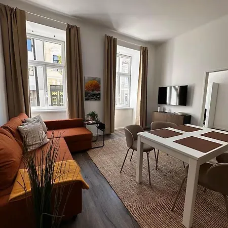 Center - 15 Minuten Nach Wien Appartement *