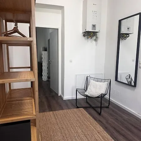 Center - 15 Minuten Nach Wien Appartement *