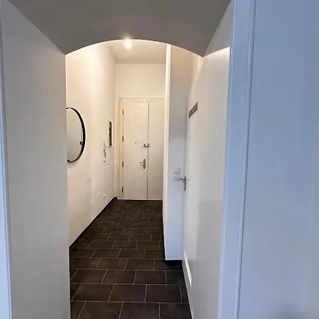 Center - 15 Minuten Nach Wien Appartement *