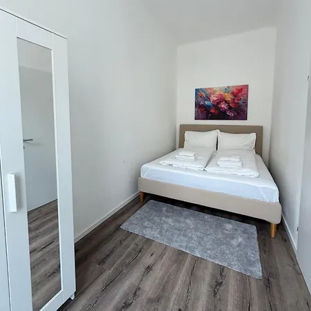Center - 15 Minuten Nach Wien Appartement Stockerau