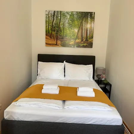 Center - 15 Minuten Nach Wien Appartement *
